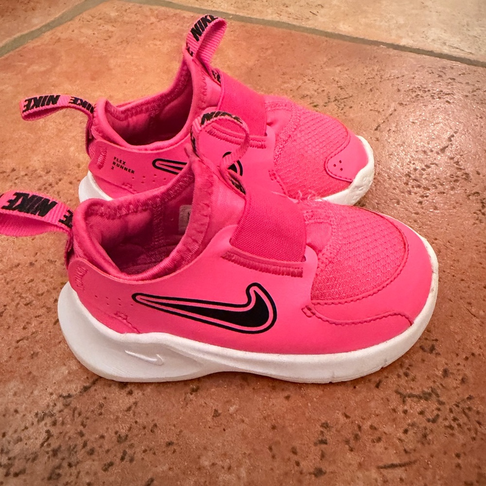 Nike Toddler Bright Pink Sneakers